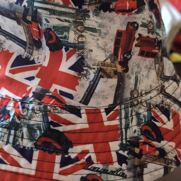 Union Jack Kids Bucket Hat - Red/Blue Print - Picture 3 of 4